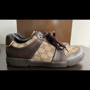 🎀SOLD🎀. Authentic Vintage Gucci mens shoe